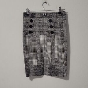 Classic Black and White Plaid Skirt